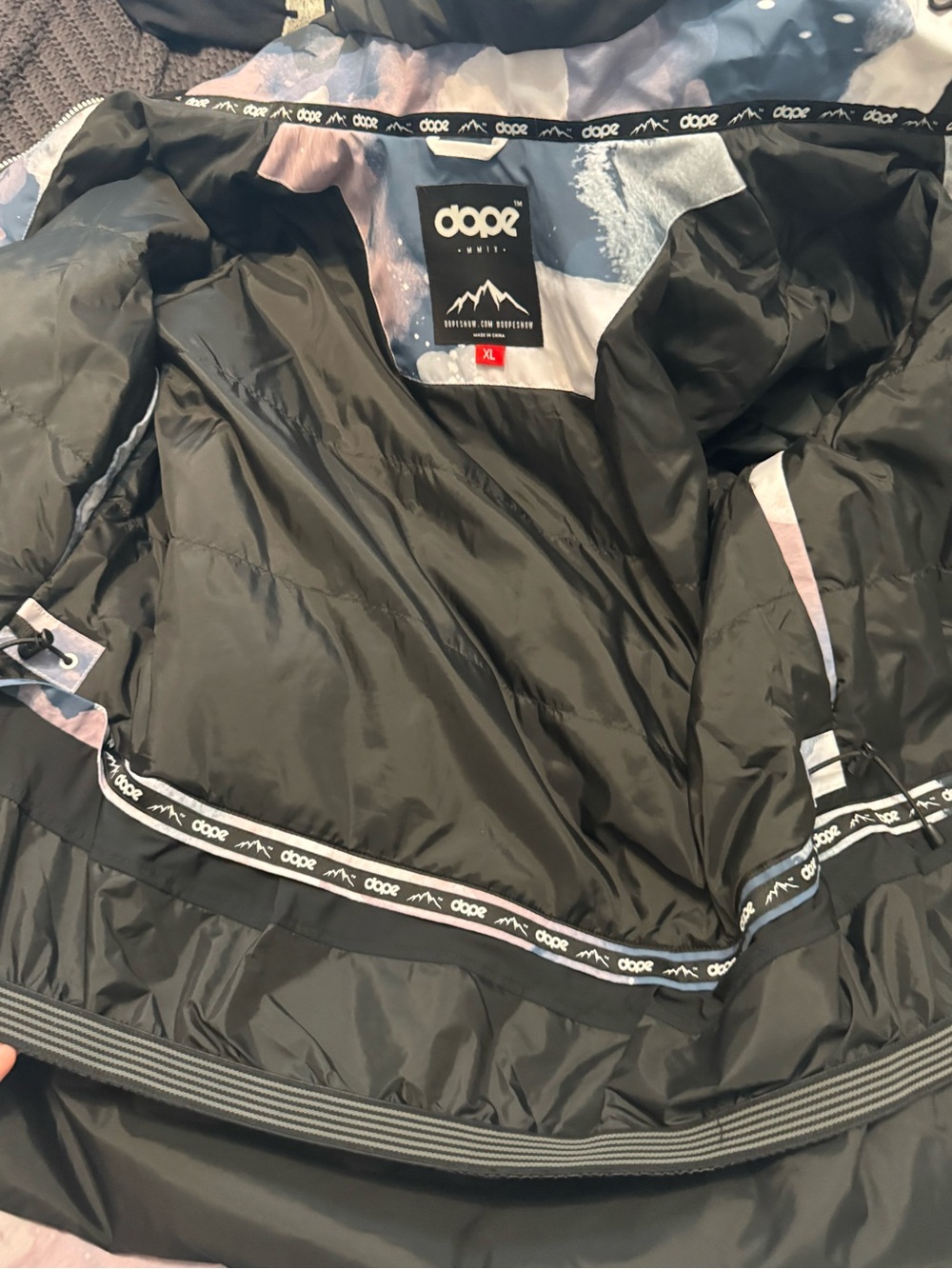 Dope women’s Insulated Jacket - XL - Picture 2 of 16